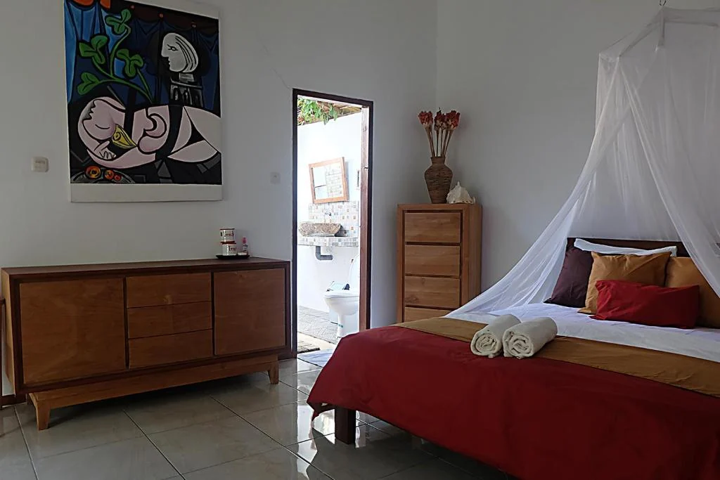 Zimmer mit Doppelbett im Ayu Hotel Karimunjawa
